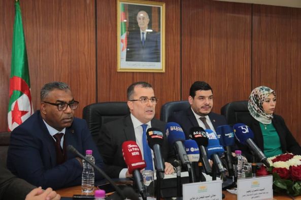 وزير التشغيل و الضمان الإجتماعي