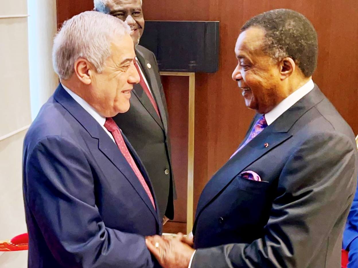 الوزير الأول نذير العرباوي يلتقي ببرازافيل برئيس جمهورية الكونغو 