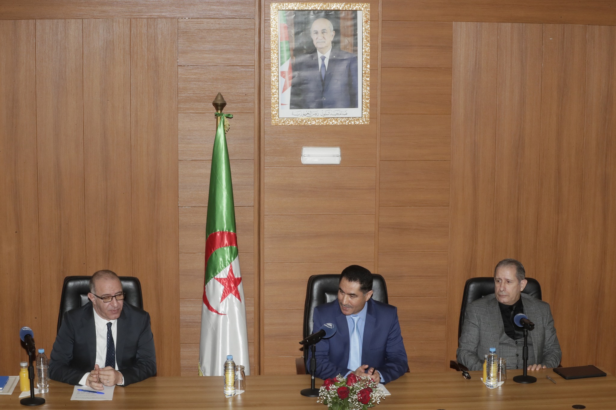  الندوة الوطنية لمديري القنوات الوطنية والإذاعات الجهوية