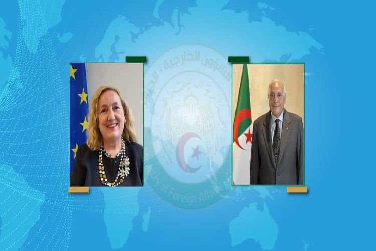 عطاف وإيمانويلا ديل ري