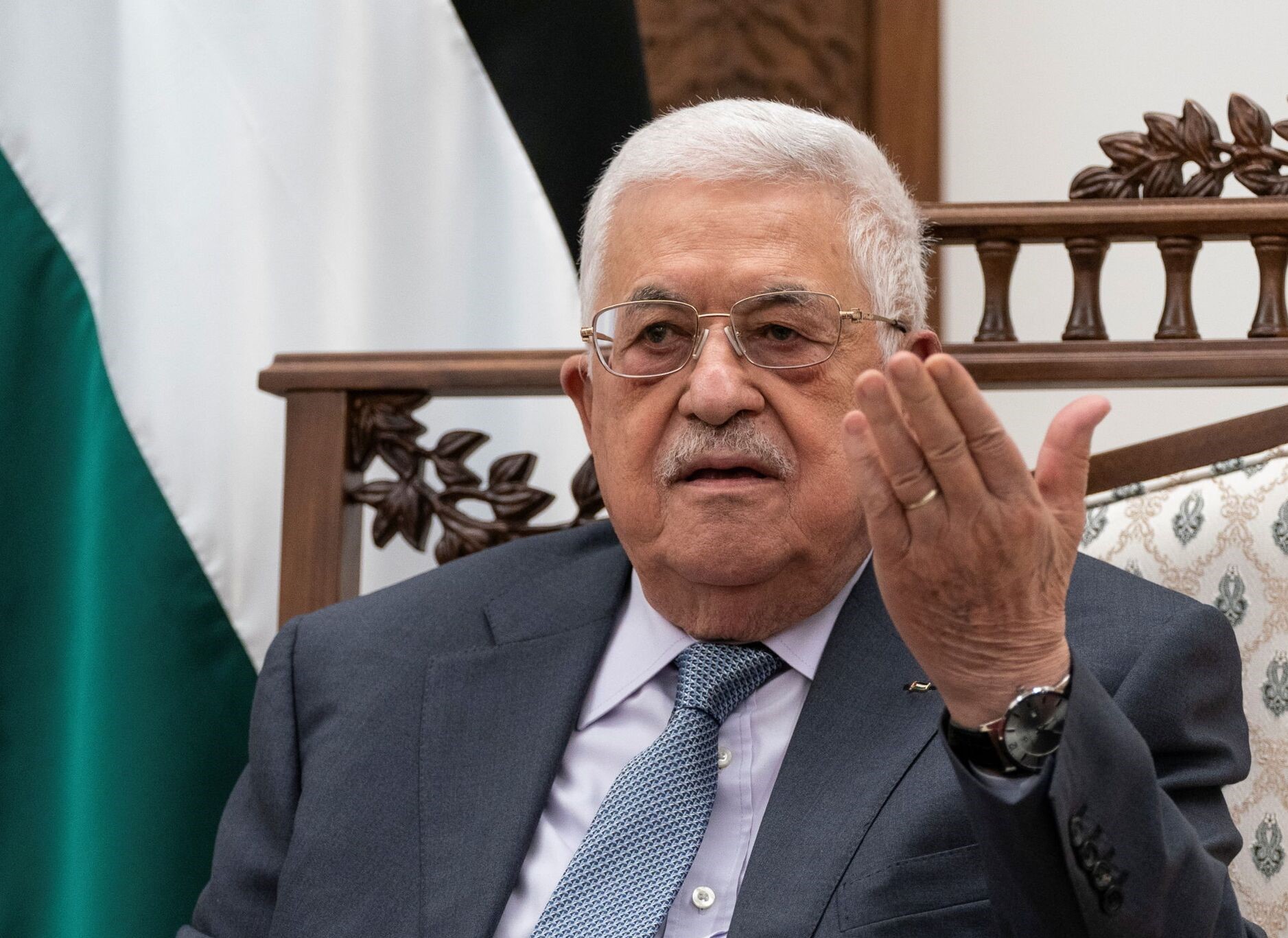 أطفال غزة يشربون مياه البحر  ويموتون عطشا