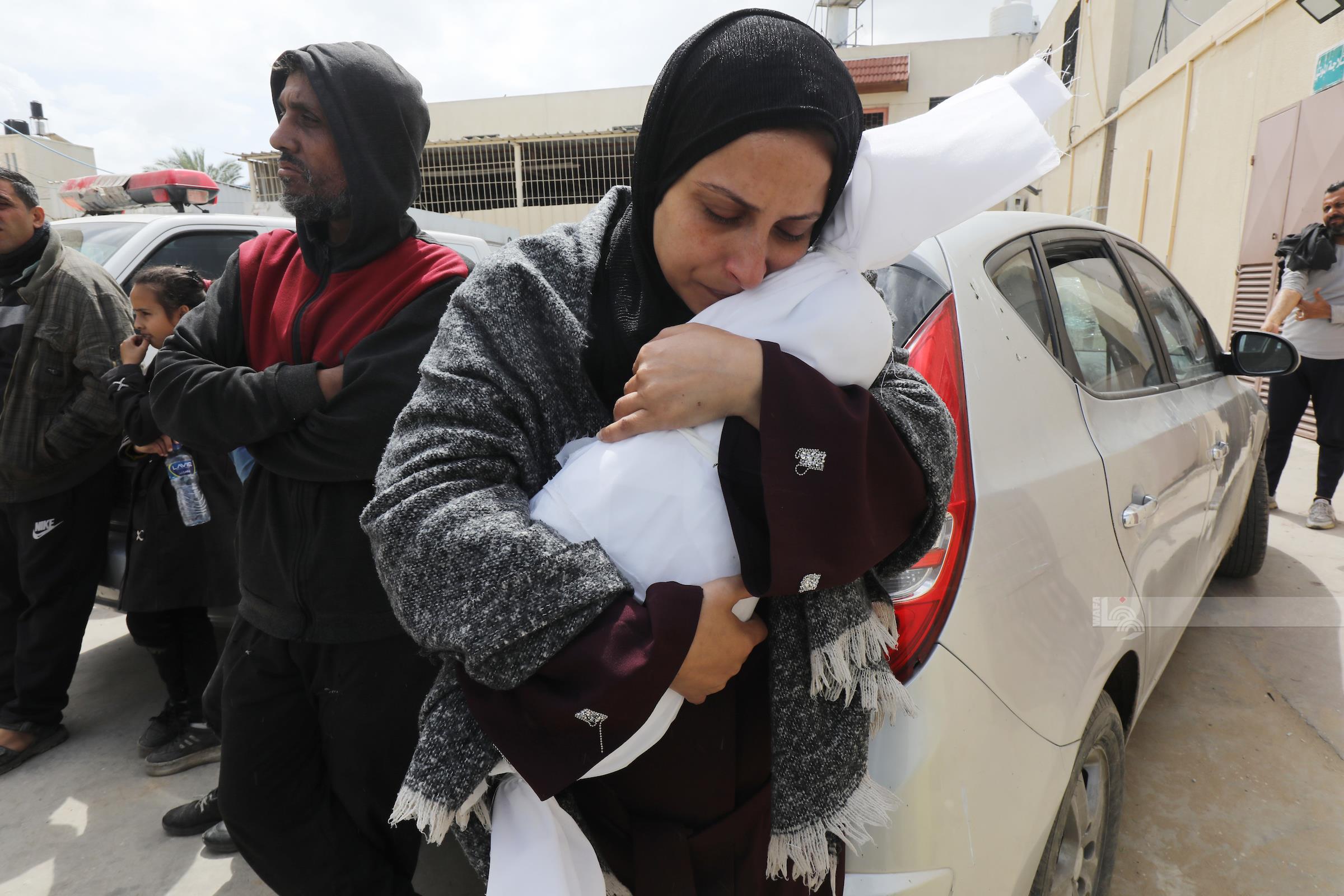 ارتفاع حصيلة الضحايا إلى 32 ألفا و70 شهيدا