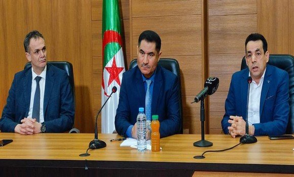 وزير الإتصال