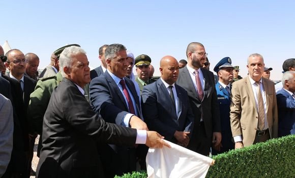 وزير السكن و العمران