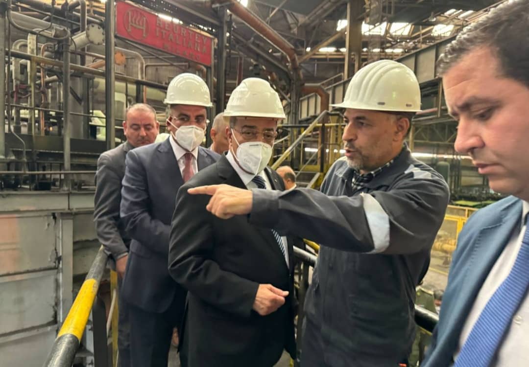 عون في مركب الحجار