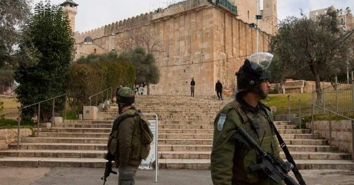 الاحتلال الصهيوني يغلق الحرم الإبراهيمي أمام المصلين المسلمين 