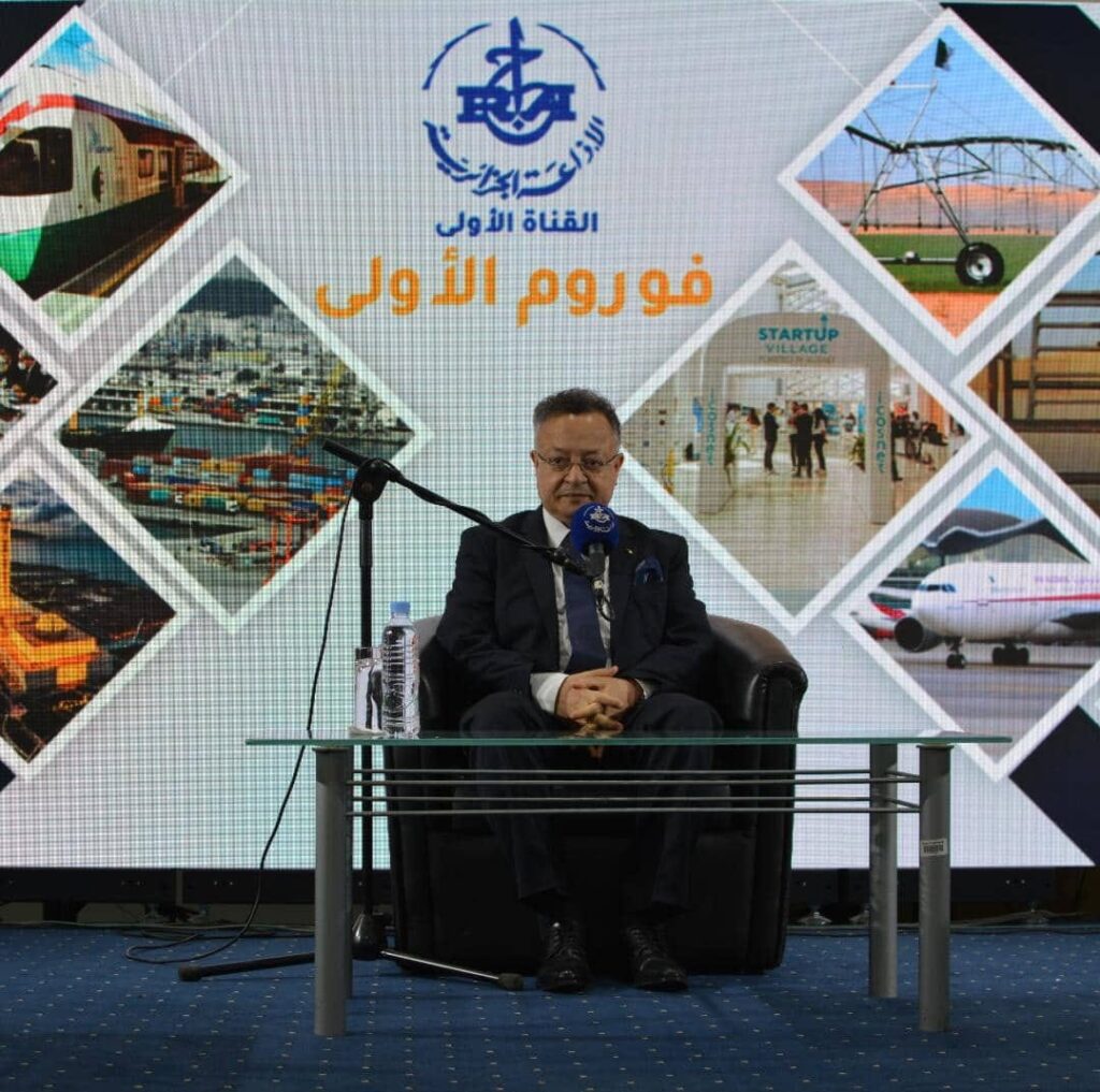 وزير التعليم العالي والبحث العلمي كمال بداري