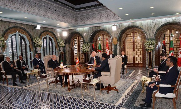 اختتام أشغال الاجتماع التشاوري الأول بين قادة الجزائر وتونس وليبيا