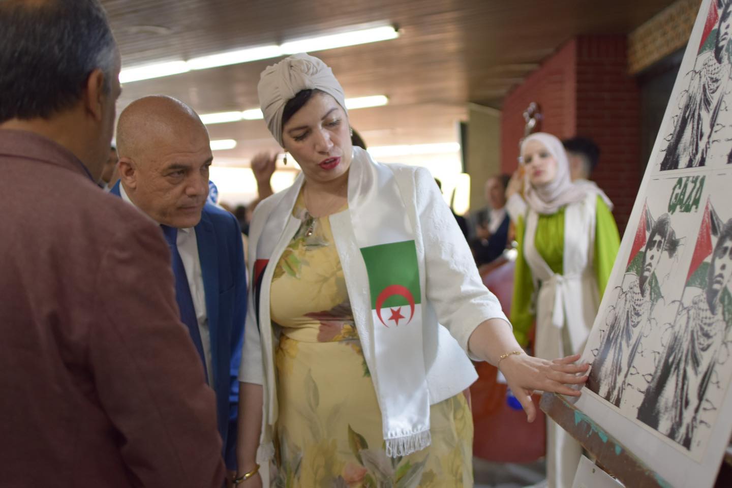 وزيرة الثقافة