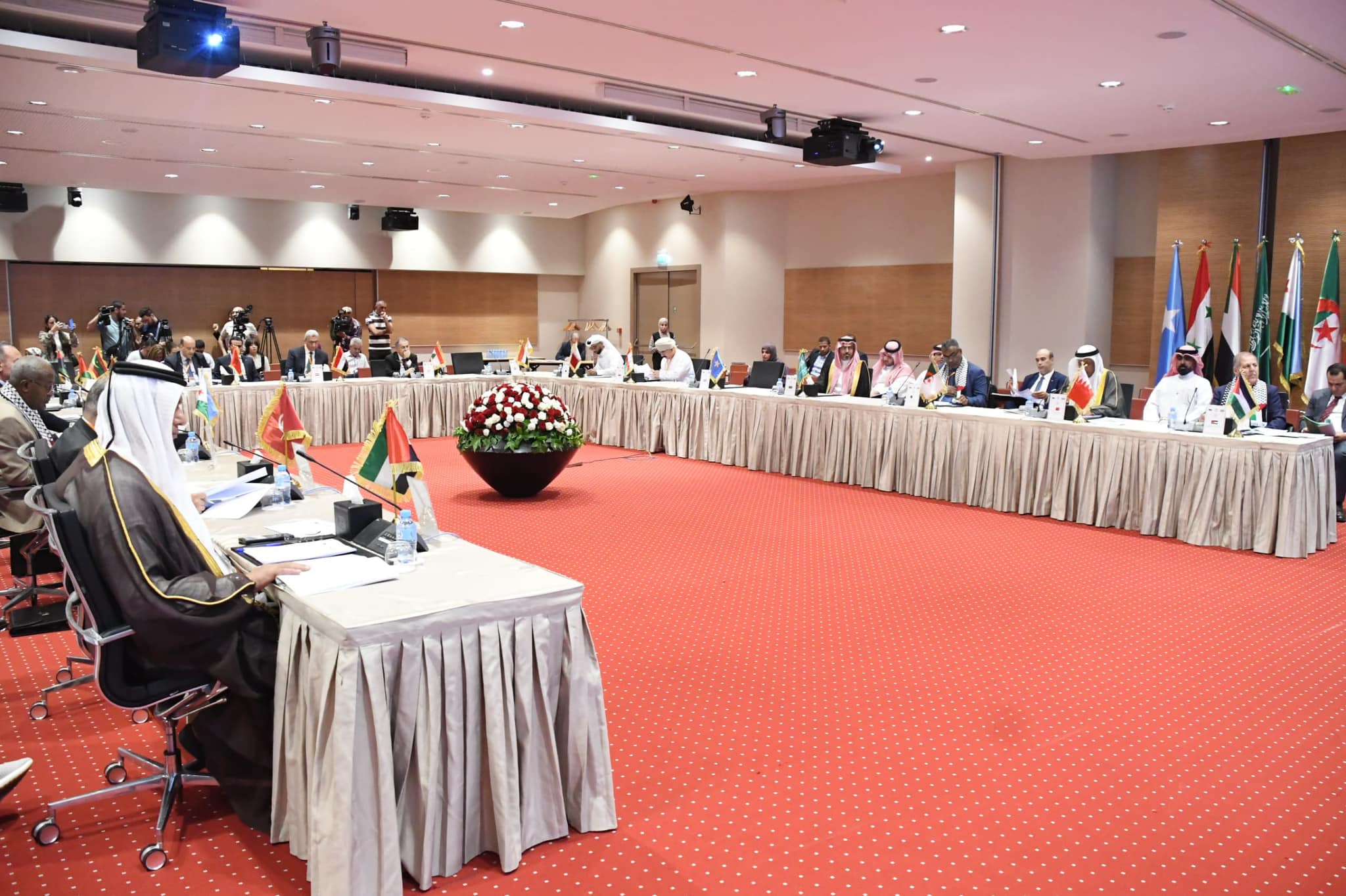 اللجنة التنفيذية لاتحاد البرلمان العربي