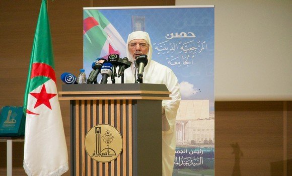 عميد جامع الجزائر