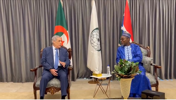 السيد العرباوي يحل ببانجول