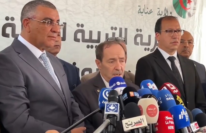 بلعابد يؤكد على الالتزام باحترام الوقت المخصص للتلاميذ في الامتحانات الرسمية