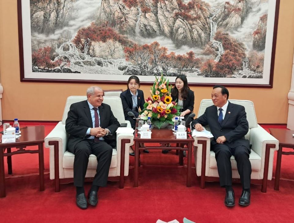 الجزائر الصين