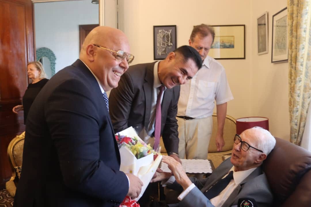 السيد ربيقة يزور المجاهد الرمز محمد حاج حمو