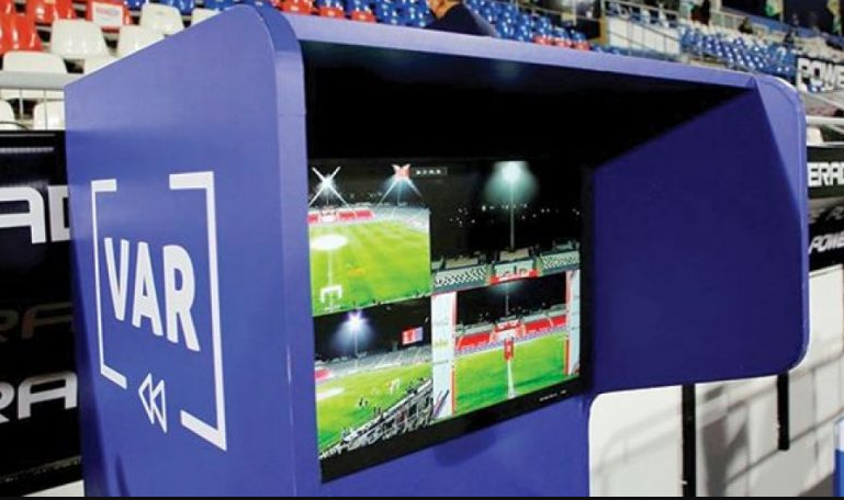 الفاف تؤكد استعمال تقنية الفيديو المساعد للتحكيم