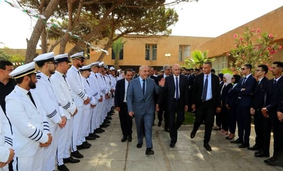 تخرج الدفعة الـ49 لضباط البحرية التجارية