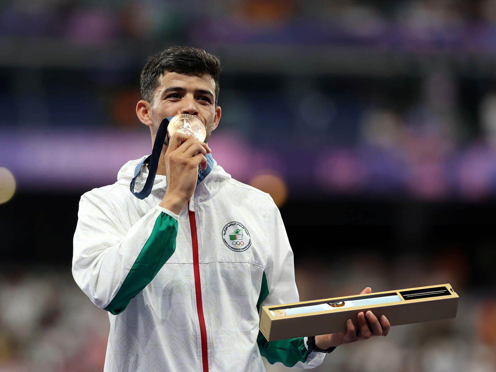 Djamel Sedjati avec sa belle médaille de bronze