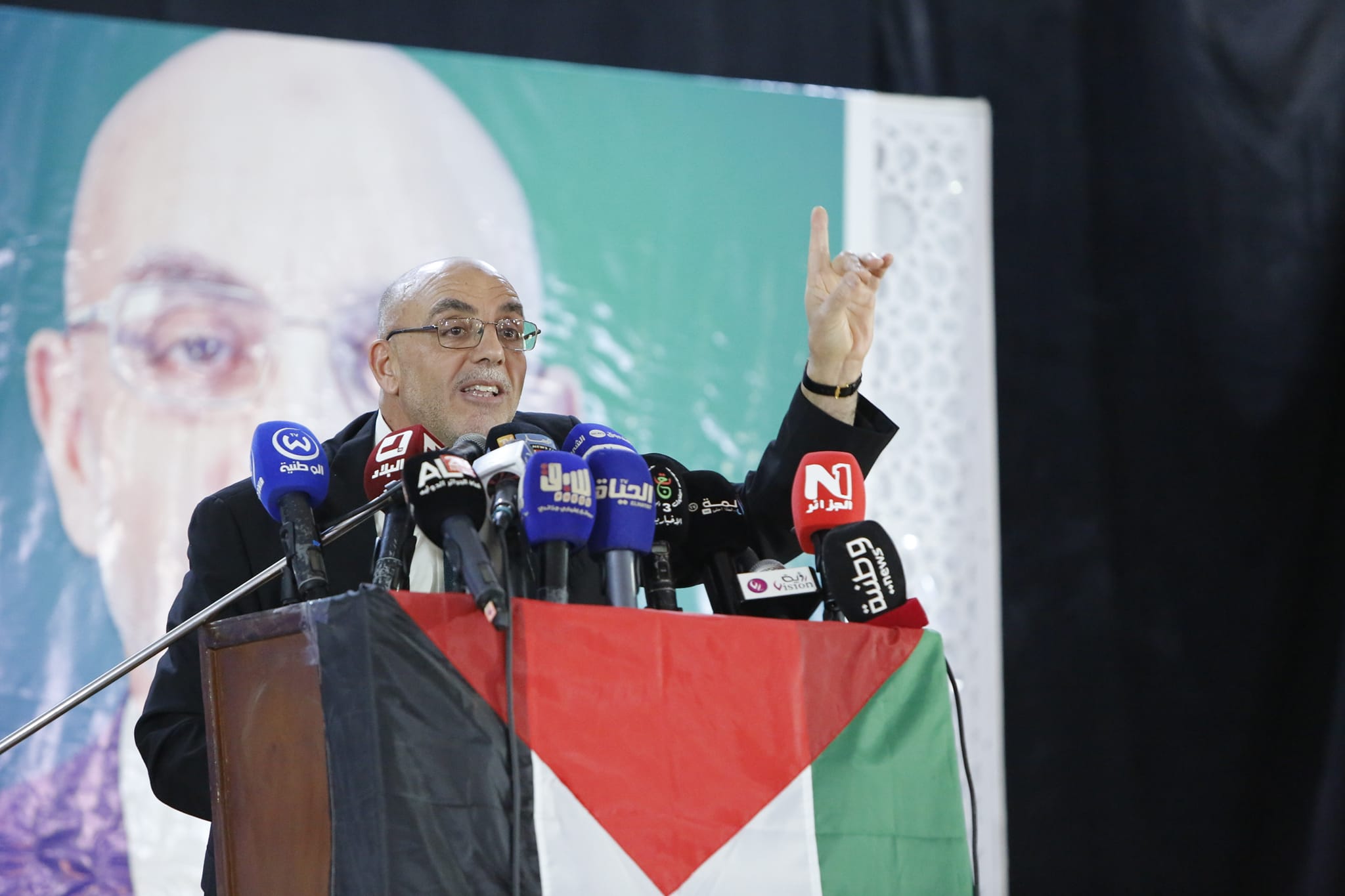 السيد حساني شريف يتعهد بتنمية المناطق الحدودية وتعزيز استغلال مؤهلاتها