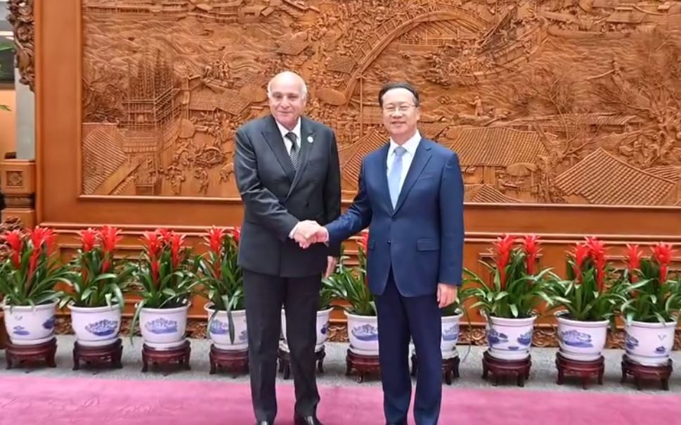 الجزائر الصين