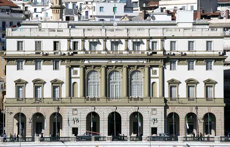 رئاسيات 7 سبتمبر مرحلة أخرى من مراحل تكريس  الممارسة الديمقراطية في الجزائر