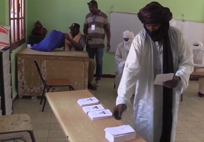 تواصل عملية التصويت عبر المكاتب المتنقلة بجنوب البلاد