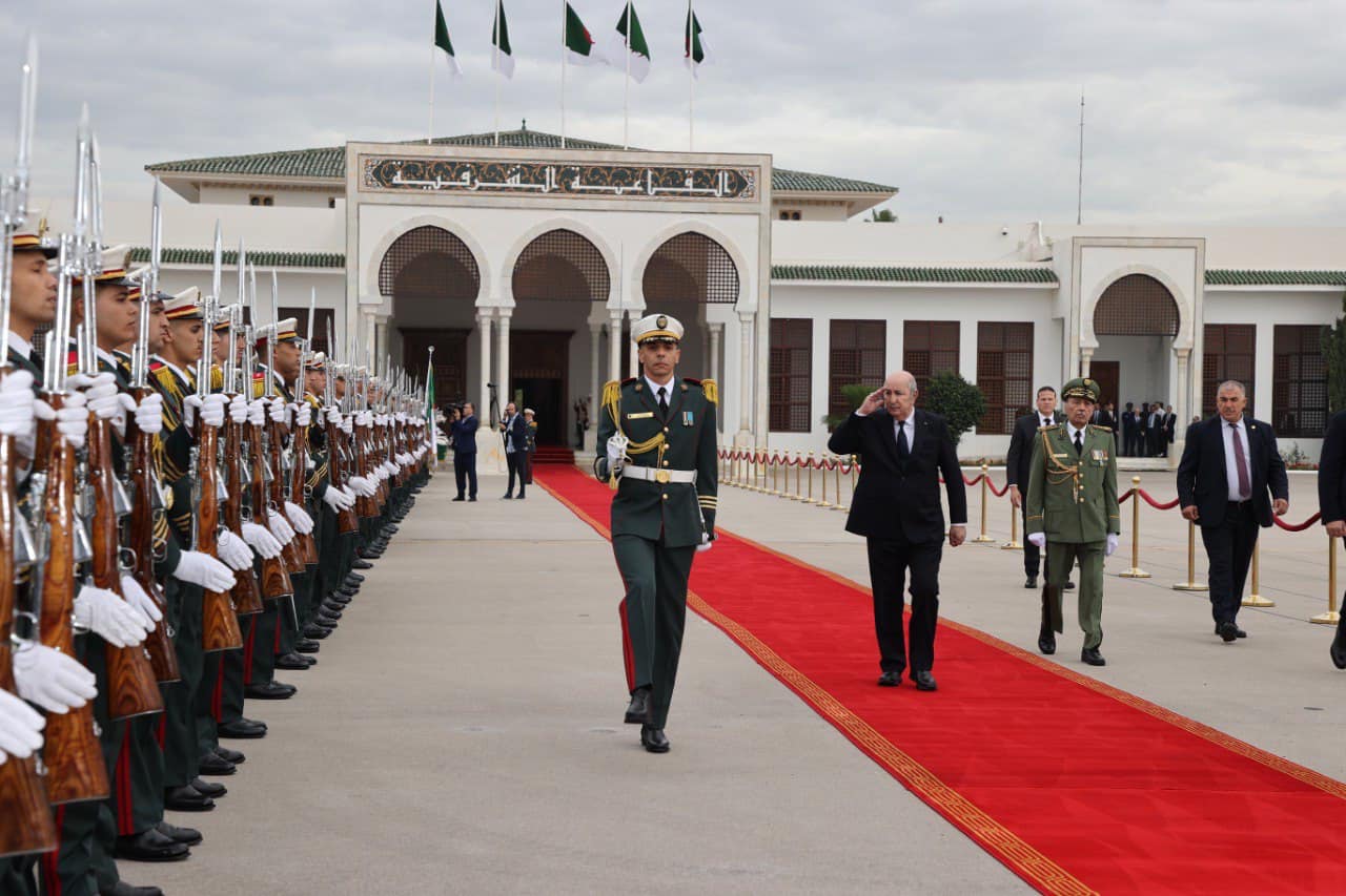 رئيس يغادر أرض الوطن متوجها إلى جمهورية مصر