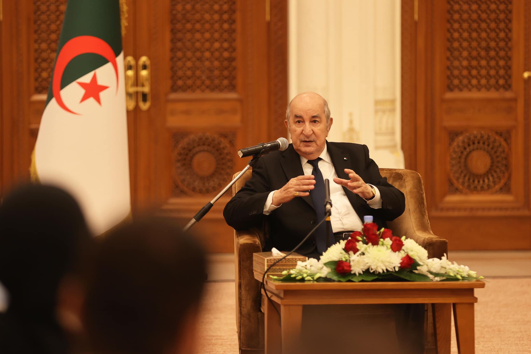 لقاء رئيس الجمهورية مع الجالية بسلطنة عمان