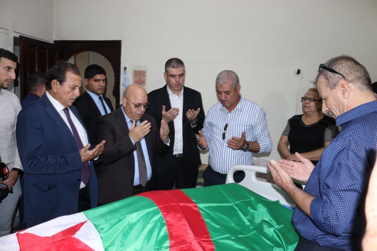 وزير المجاهدين العيد ربيقة بمنزل الفقيد الراحل المجاهد الطاهر زبيري