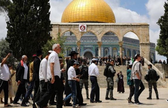 اقتحام الاقصى