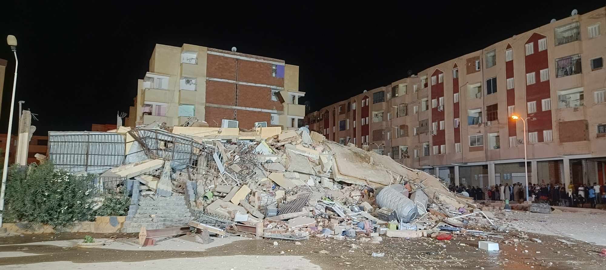 اجتماع طارئ بوزارة السكن اثر انهيار عمارة في بشار