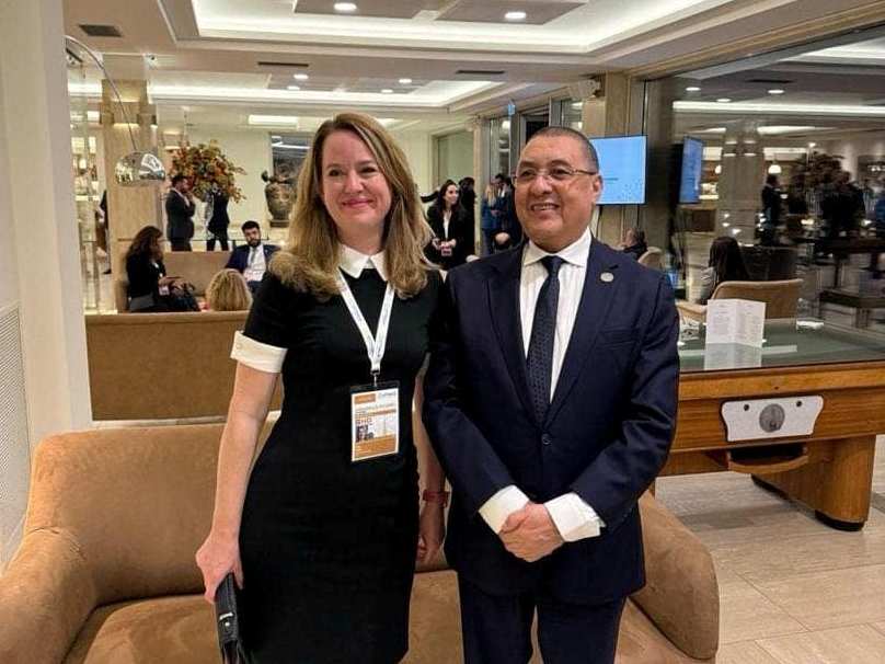 Merad s'entretient avec la Directrice générale de l'OIM