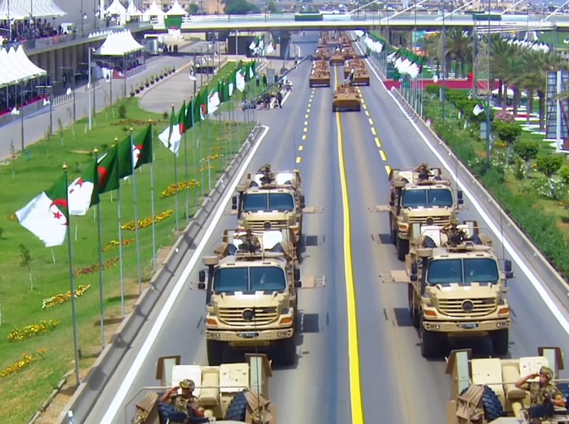 استعراض عسكري