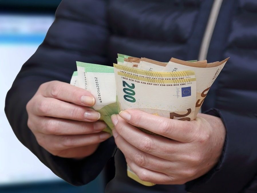 Démantèlement à Relizane d'un réseau spécialisé dans la vente et l'achat de devises