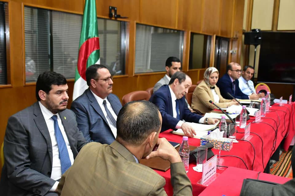 وزير التربية الوطنية يعرض مشروع ميزانية القطاع