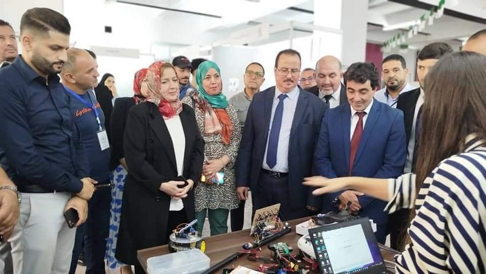 صورة من الصالون الوطني للابتكار الرقمي للشباب بالبليدة