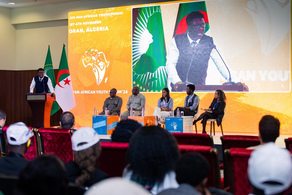 منتدى الشباب الافريقي بوهران