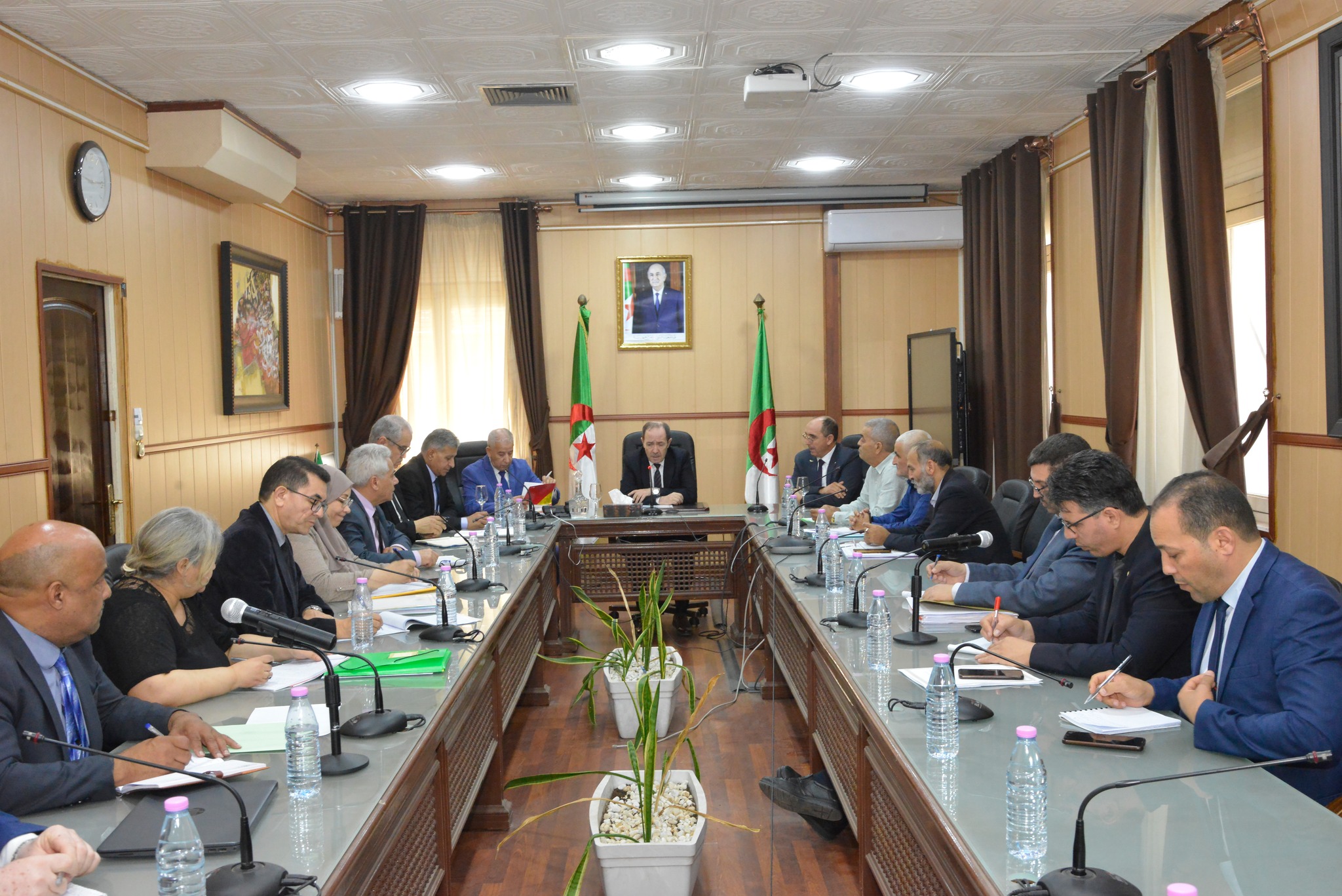بلعابد يشرف على اجتماع تنسيقي حول الرياضة المدرسية