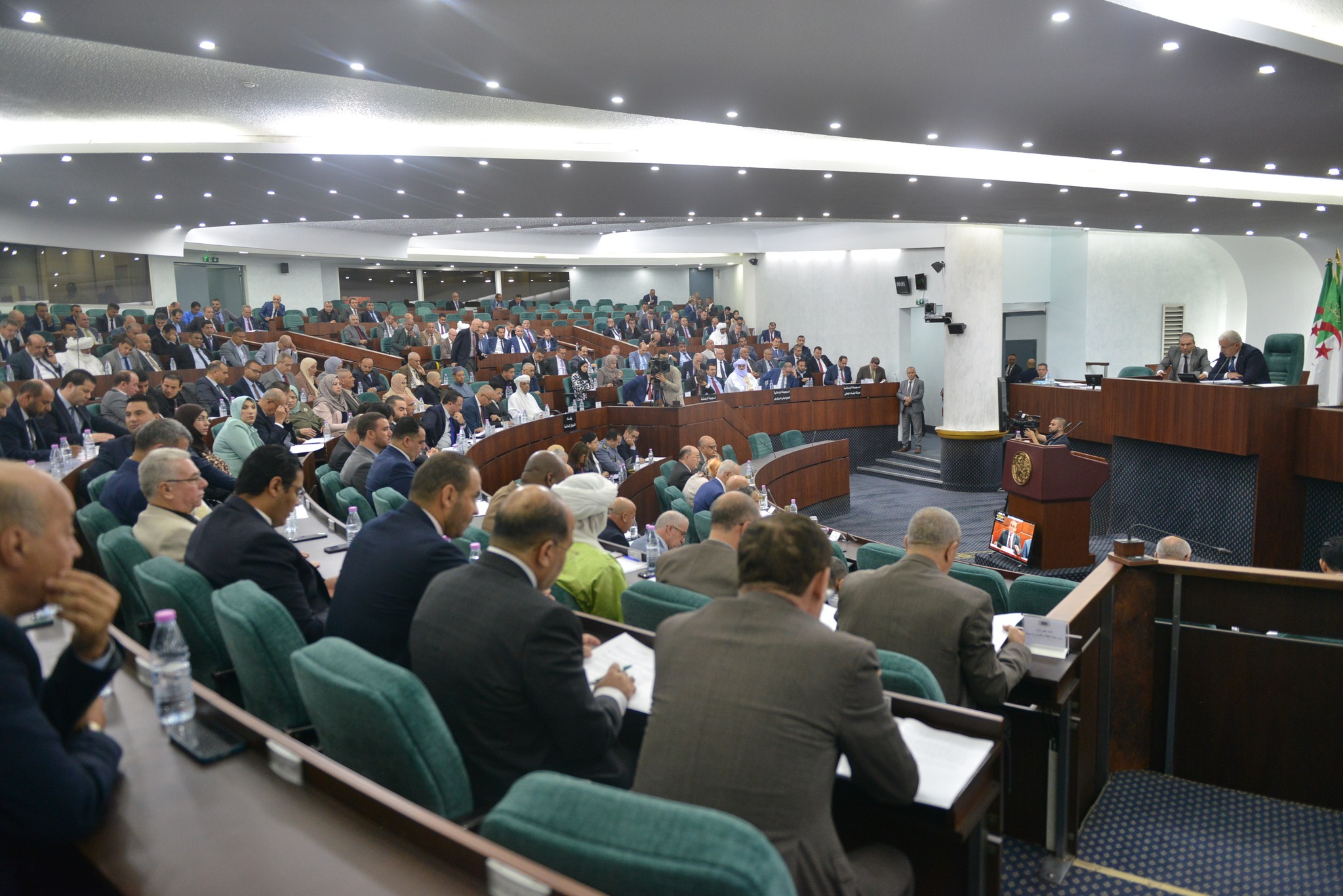 المصادقة على مشروع قانون المالية لسنة 2025