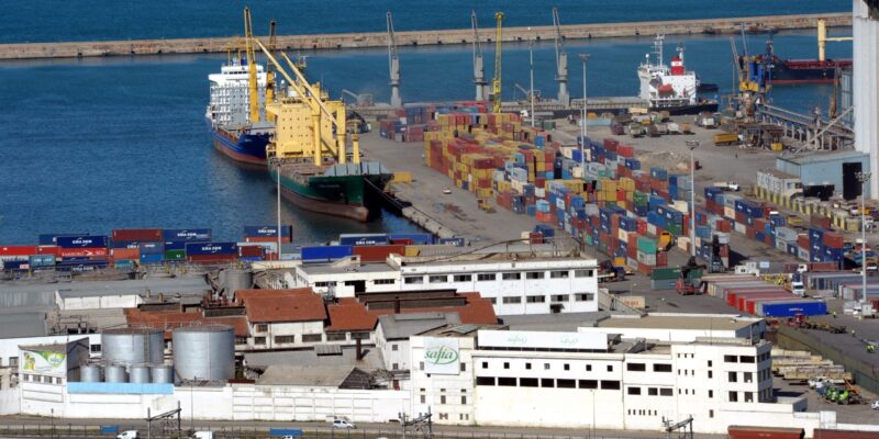 ميناء وهران