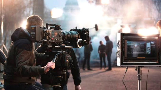 صدور قانون الصناعة السينماتوغرافية وإنشاء معهد وطني عالي للسينما، مكاسب كبرى للسينما الجزائرية