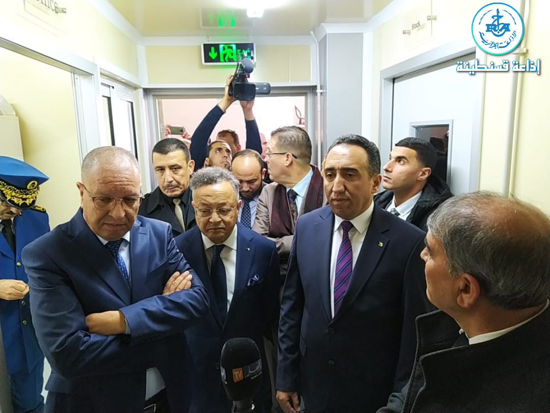 قسنطينة : التوقيع على اتفاقيات بين الوكالة الوطنية للمواد الصيدلانية ومجمع  صيدال وعدة مؤسسات  للتعليم العالي و البحث العلمي