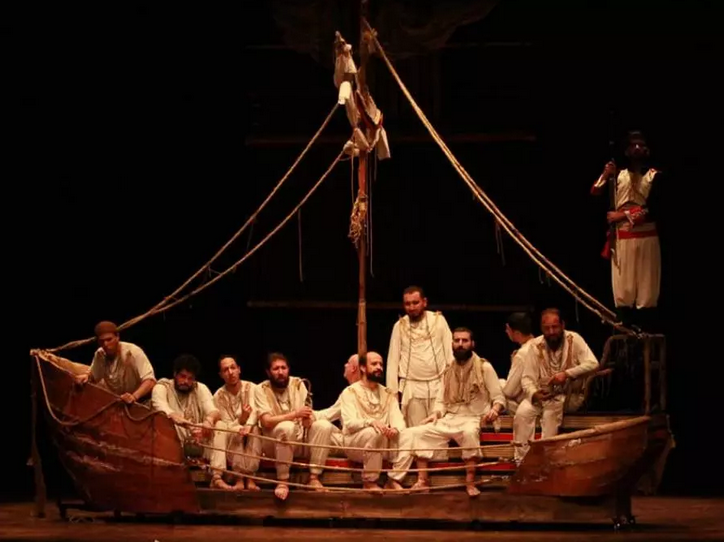 مسرحية سفينة كاليدونيا