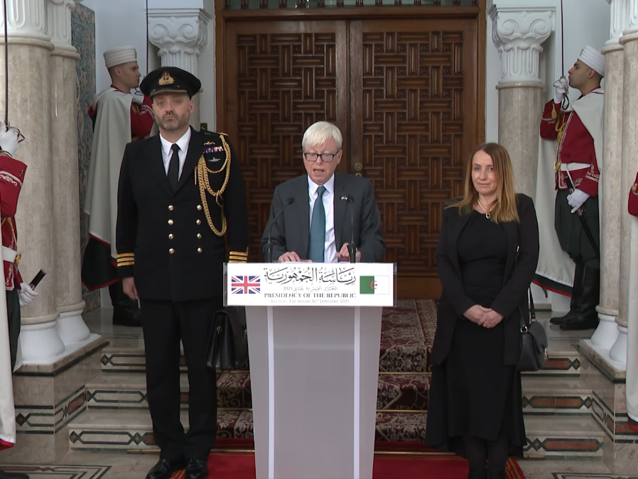 جيمس روبرت ستيفان داونر