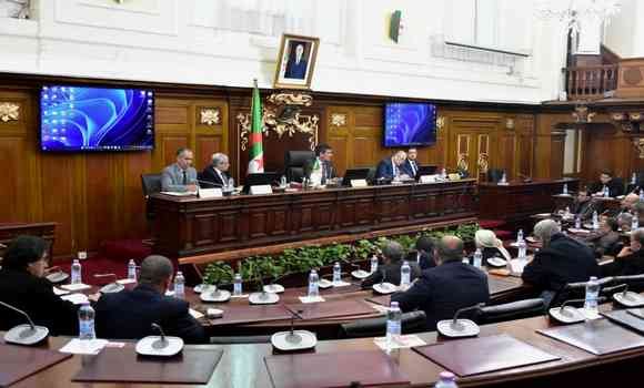 تنصيب لجنتين لمتابعة تجسيد مشاريع المخططين الأصفر والأزرق