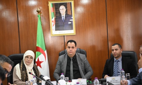 لجنة الشؤون القانونية بالمجلس الشعبي الوطني تستمع الى مستشار لدى المحكمة العليا