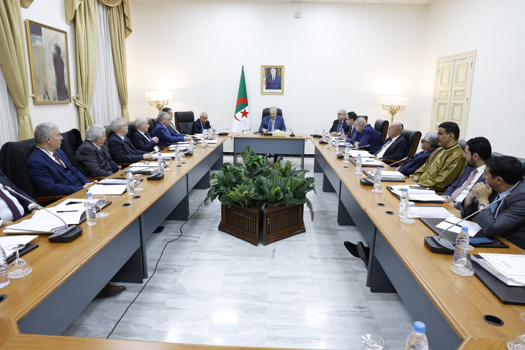 تنصيب فوج العمل المكلف بالنظر في مشروعي قانوني الأحزاب والجمعيات