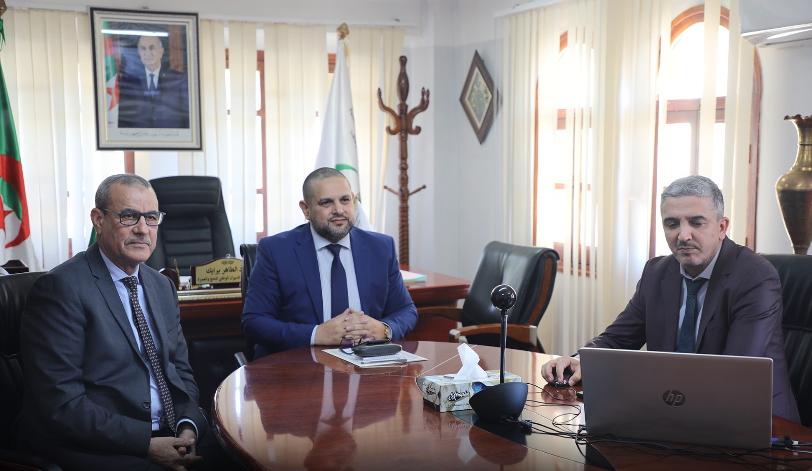 اجتماع تنسيقي لمتابعة ترتيبات برنامج الرحلات الجوية لموسم حج 2025