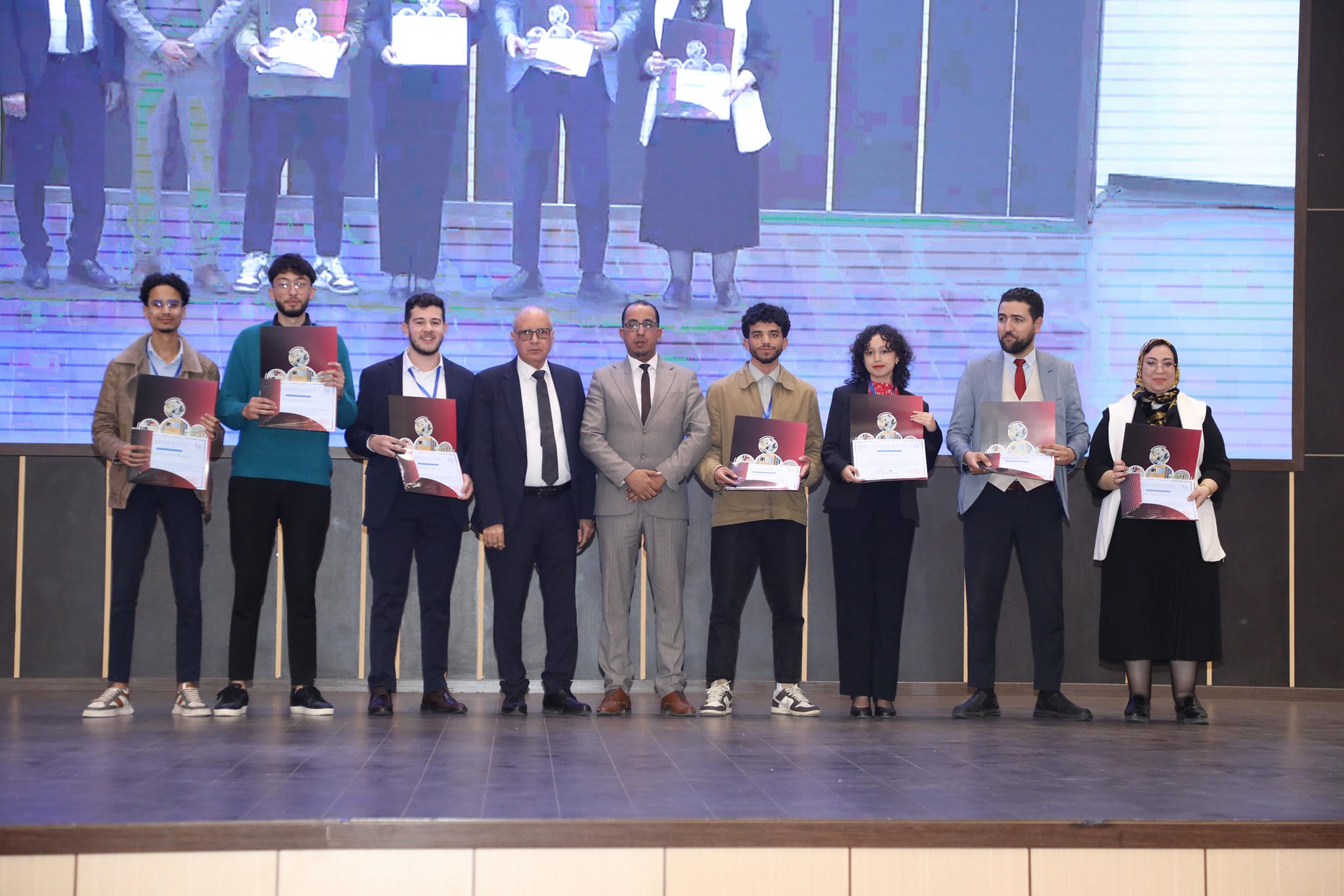 Distinction des lauréats aux Hackathons «Innovation Algeria Horizon 2027»