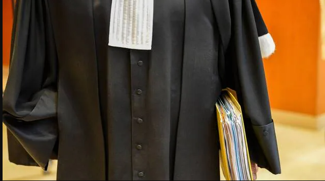 العدالة الفرنسية تلغي قرار الترحيل الإجباري لـ "مؤثر جزائري"